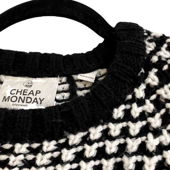 Cheap Monday Zoom Knit Sweater - Picture 4 of 13